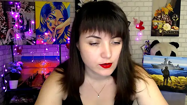 Snapshot of Darina_M_ chatting on December 17, 2025, 9:26 am Darina M online show from December 17, 2025, 9:26 am