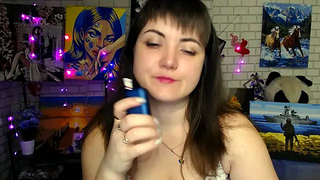 Snapshot of Darina_M_ chatting on February 3, 2026, 5:16 am Darina M online show from February 3, 2026, 5:16 am