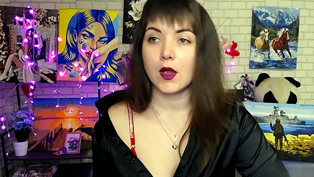 Snapshot of Darina_M_ chatting on February 14, 2026, 6:43 am Darina M online show from February 14, 2026, 6:43 am