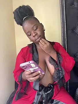 Snapshot of DarkBerry87 chatting on April 6, 2026, 12:39 pm DarkBerry87 online show from April 6, 2026, 12:39 pm