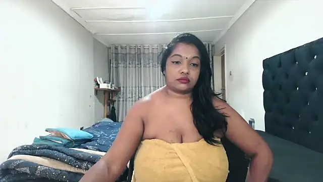 Snapshot of Indianmayaxoxo chatting on June 21, 2026, 8:39 am Indianmayaxoxo online show from June 21, 2026, 8:39 am