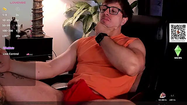 ADAM BOUTON  online show from November 5, 2025, 12:27 pm