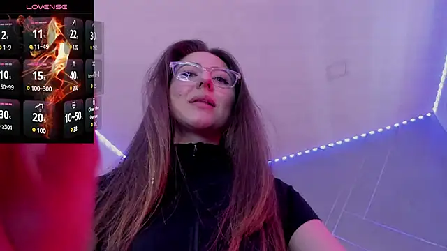 Ich Bin Julia online show from December 8, 2024, 4:39 pm