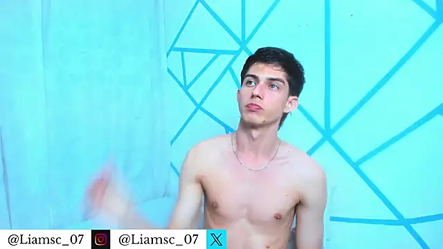 Snapshot of liam_scott77 chatting on April 21, 2026, 1:29 am liam scott77 online show from April 21, 2026, 1:29 am