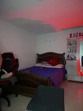 cristina1800 online show from December 19, 2025, 6:31 am