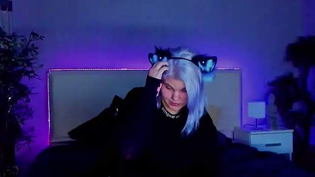 Snapshot of JoannLowe chatting on January 26, 2025, 11:50 pm JoannLowe online show from January 26, 2025, 11:50 pm