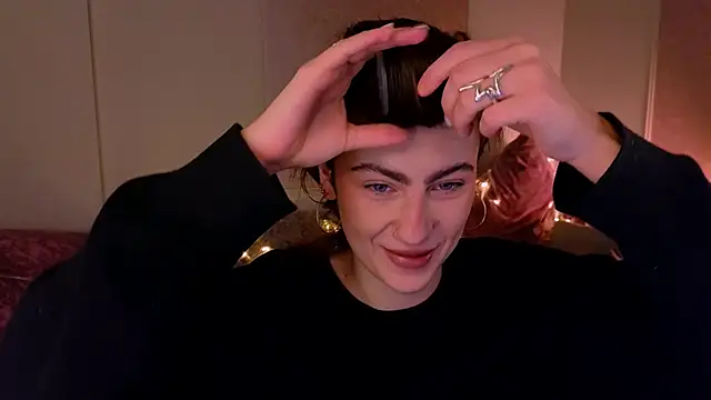 Snapshot of tomorrows_day chatting on November 21, 2025, 9:24 pm tomorrows day online show from November 21, 2025, 9:24 pm