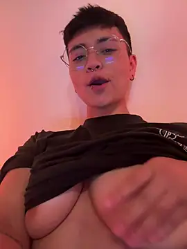 Snapshot of Ashley_Chriss chatting on December 22, 2024, 12:07 am Ashley Chriss online show from December 22, 2024, 12:07 am