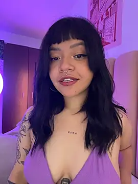 Snapshot of Ashley_Chriss chatting on December 18, 2025, 7:03 am Ashley Chriss online show from December 18, 2025, 7:03 am