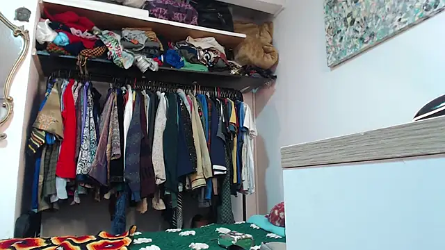 Siriss boyrag online show from February 22, 2025, 4:09 pm