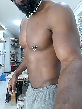 Siriss boyrag online show from September 13, 2025, 12:38 pm