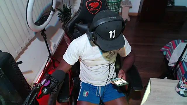 Siriss boyrag online show from October 7, 2025, 12:08 am