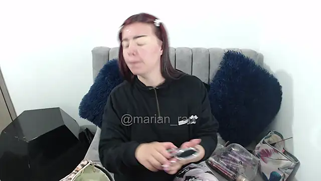 Marian Ran online show from November 17, 2025, 4:07 am