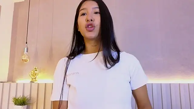 Aida moreno online show from March 13, 2026, 11:39 am