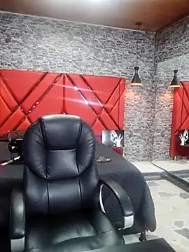 VICTORIA HOUSTON online show from February 9, 2025, 2:38 am