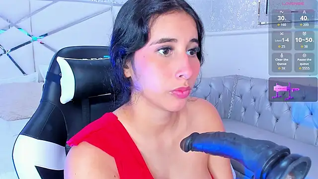 VICTORIA HOUSTON online show from December 20, 2025, 3:08 pm