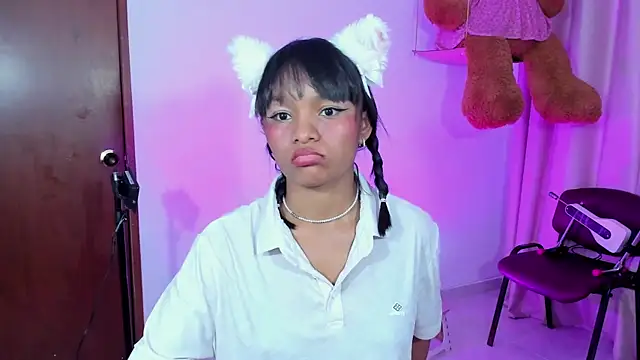 Snapshot of KaattySweet_ chatting on March 25, 2026, 7:42 pm KaattySweet online show from March 25, 2026, 7:42 pm