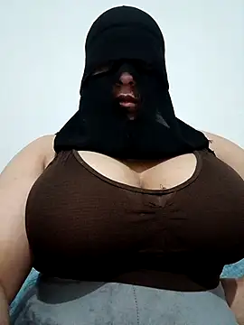 DLa3Ni online show from November 9, 2025, 10:41 pm