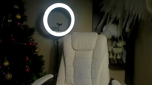 foxy blond online show from December 19, 2025, 12:39 am