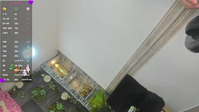 nayshalopestss online show from October 25, 2025, 3:47 am