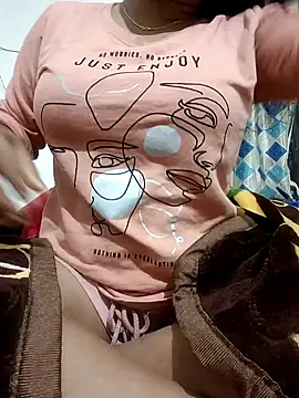 Snapshot of riya_kumari0 chatting on January 15, 2025, 2:13 pm riya kumari0 online show from January 15, 2025, 2:13 pm