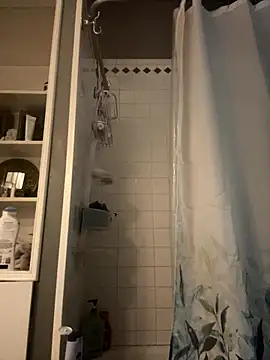 JdLove1 online show from December 4, 2024, 8:45 am