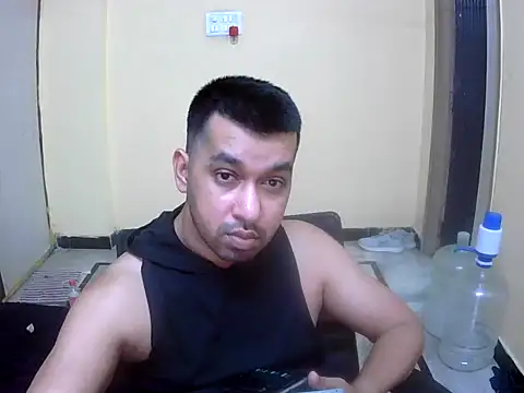 sajid69619 online show from April 5, 2026, 7:22 pm