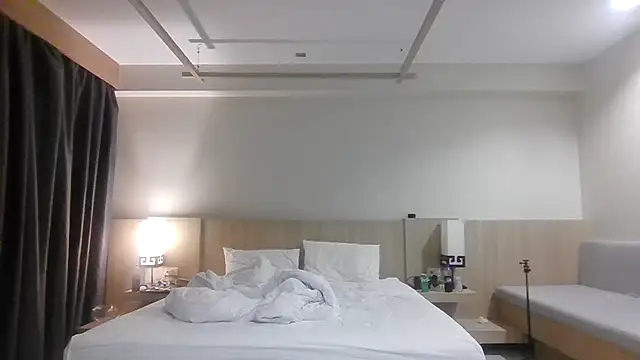 SweetSexySub online show from September 15, 2025, 1:33 pm