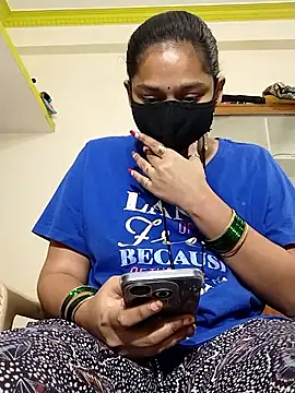 Snapshot of Kashish_18 chatting on January 12, 2026, 8:41 am Kashish 18 online show from January 12, 2026, 8:41 am