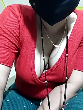 Snapshot of Kashish_18 chatting on February 12, 2026, 7:47 am Kashish 18 online show from February 12, 2026, 7:47 am