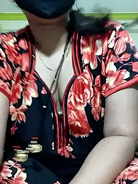 Snapshot of Kashish_18 chatting on February 14, 2026, 7:49 am Kashish 18 online show from February 14, 2026, 7:49 am