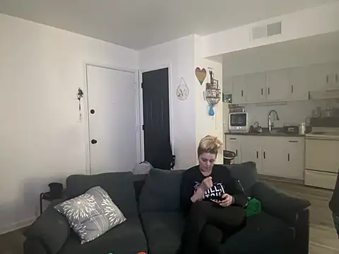 Snapshot of SpunCandy chatting on February 5, 2026, 3:44 am SpunCandy online show from February 5, 2026, 3:44 am