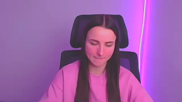 Eva Janee online show from January 27, 2025, 4:33 pm