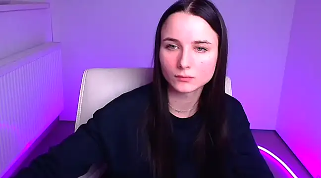 Eva Janee online show from February 4, 2025, 9:49 am