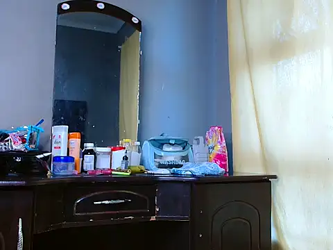 Snapshot of DarkDivva24 chatting on February 25, 2026, 4:44 am DarkDivva24 online show from February 25, 2026, 4:44 am