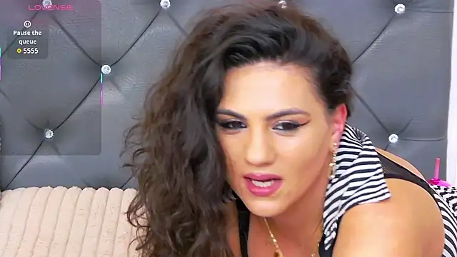 LorenneMays online show from November 29, 2025, 10:46 pm