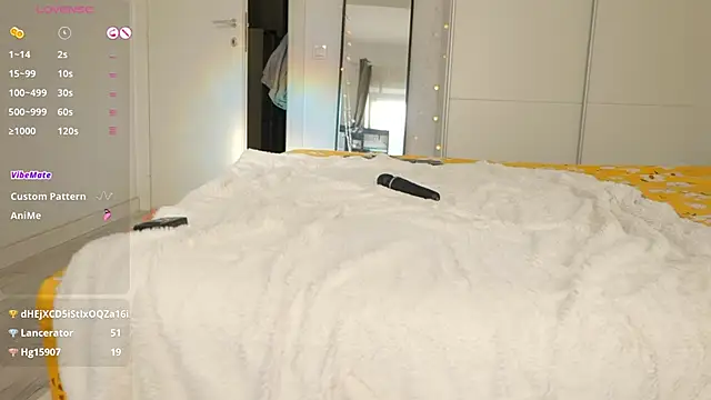 Snapshot of FazeyJ_ chatting on December 19, 2024, 10:13 am FazeyJ online show from December 19, 2024, 10:13 am