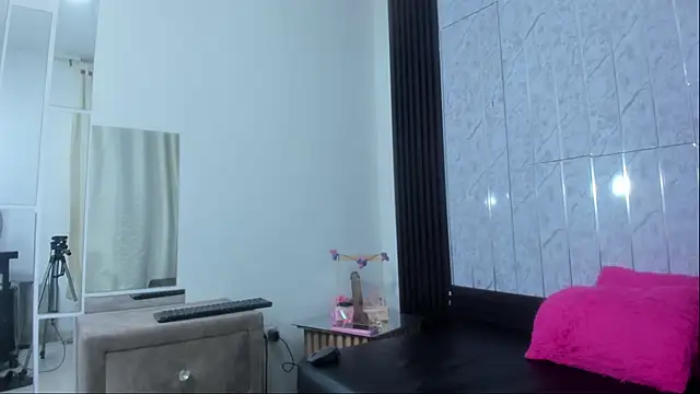 FernandaClar online show from September 28, 2025, 3:45 am