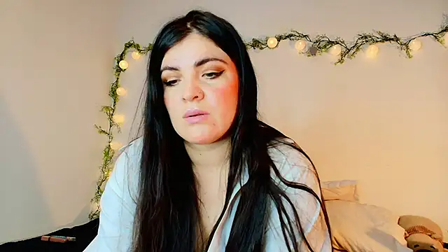 Amara vega online show from May 15, 2026, 10:11 am