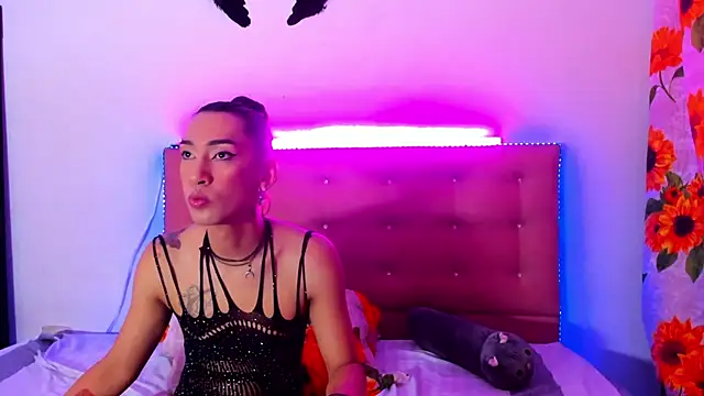 Snapshot of khandyzBlum chatting on February 10, 2025, 4:47 pm khandyzBlum online show from February 10, 2025, 4:47 pm