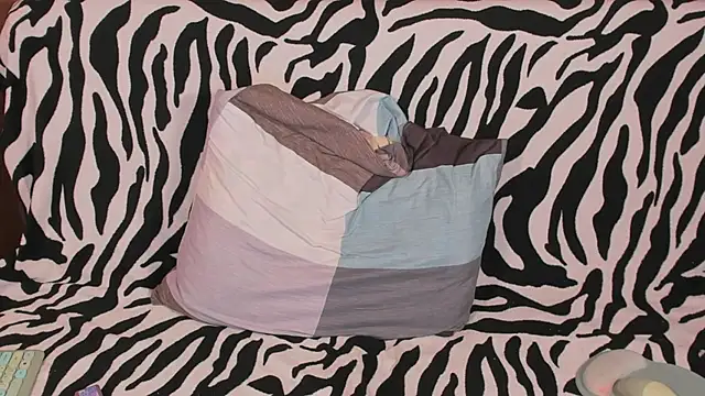 VeronikaKissuchi online show from January 4, 2025, 4:44 am