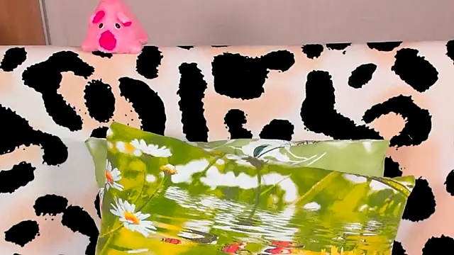 VeronikaKissuchi online show from February 19, 2025, 9:25 pm