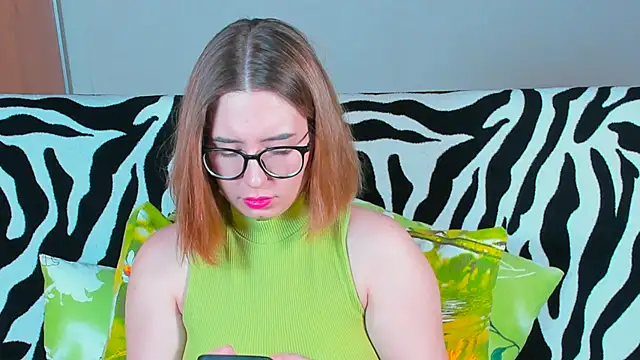 VeronikaKissuchi online show from February 22, 2025, 7:03 pm