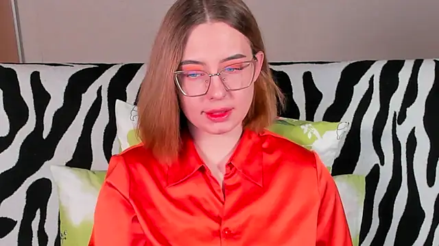 VeronikaKissuchi online show from February 25, 2025, 5:04 pm