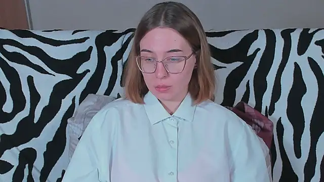 VeronikaKissuchi online show from March 5, 2025, 6:01 pm