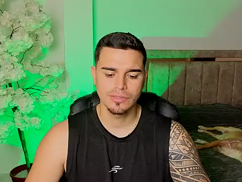 Axel Big cock online show from July 3, 2026, 3:51 pm