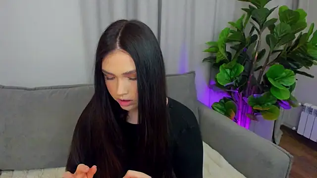 sexyangeloux online show from April 14, 2026, 9:10 pm