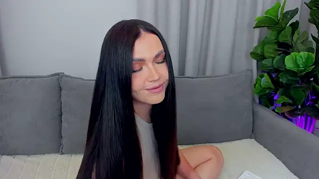 Snapshot of sexyangeloux chatting on August 6, 2026, 9:49 pm sexyangeloux online show from August 6, 2026, 9:49 pm