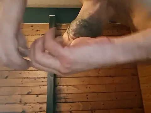 longthicknslick online show from November 12, 2025, 8:15 am