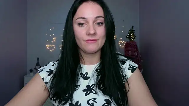 Snapshot of Emelyblum chatting on December 21, 2024, 9:36 pm Emelyblum online show from December 21, 2024, 9:36 pm